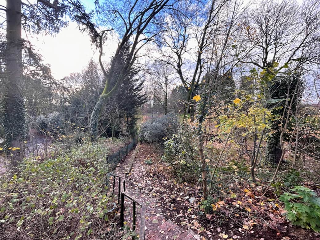 Path to house
