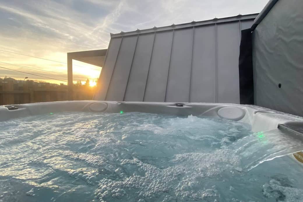 Vue du coucher de soleil depuis le Jacuzzi