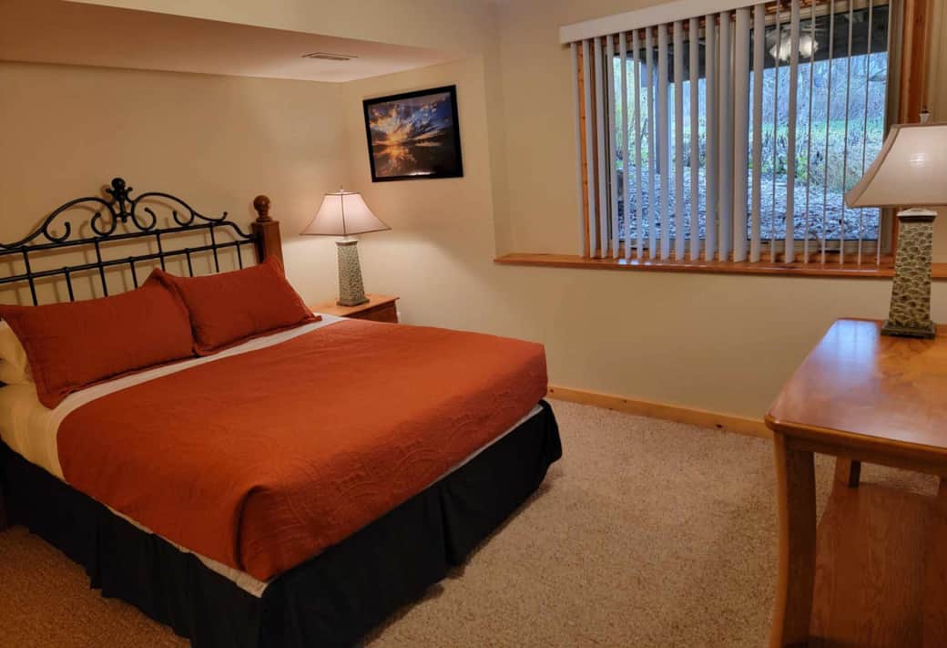Lower-Level Bedroom - Q