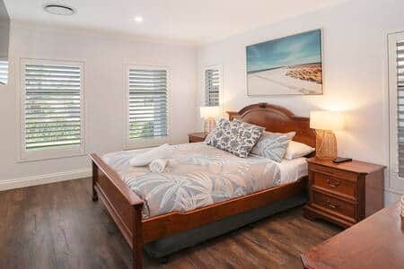 Bedroom 1 Queen