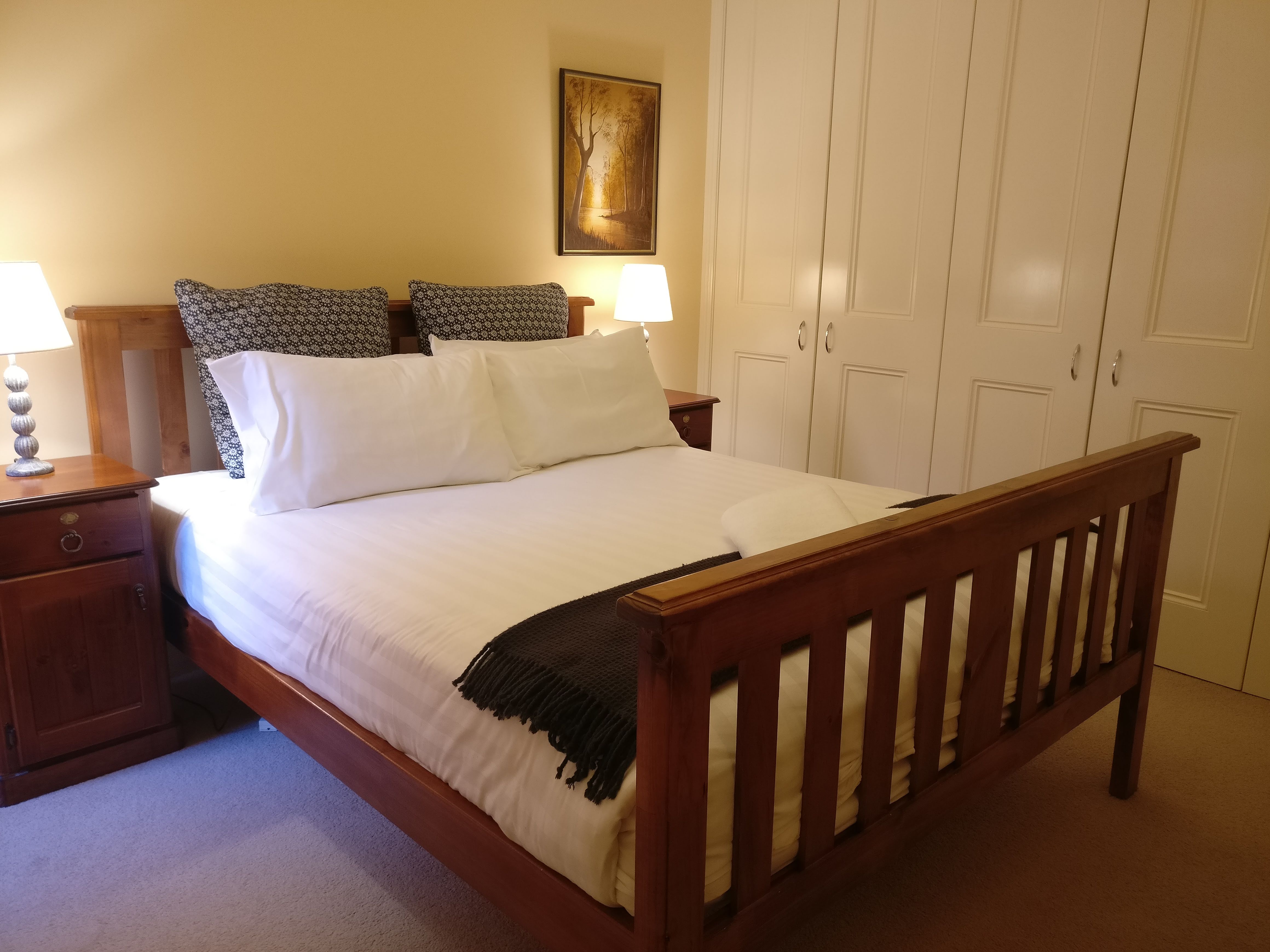 Luxurious bedding with beautiful towels and linen provided 