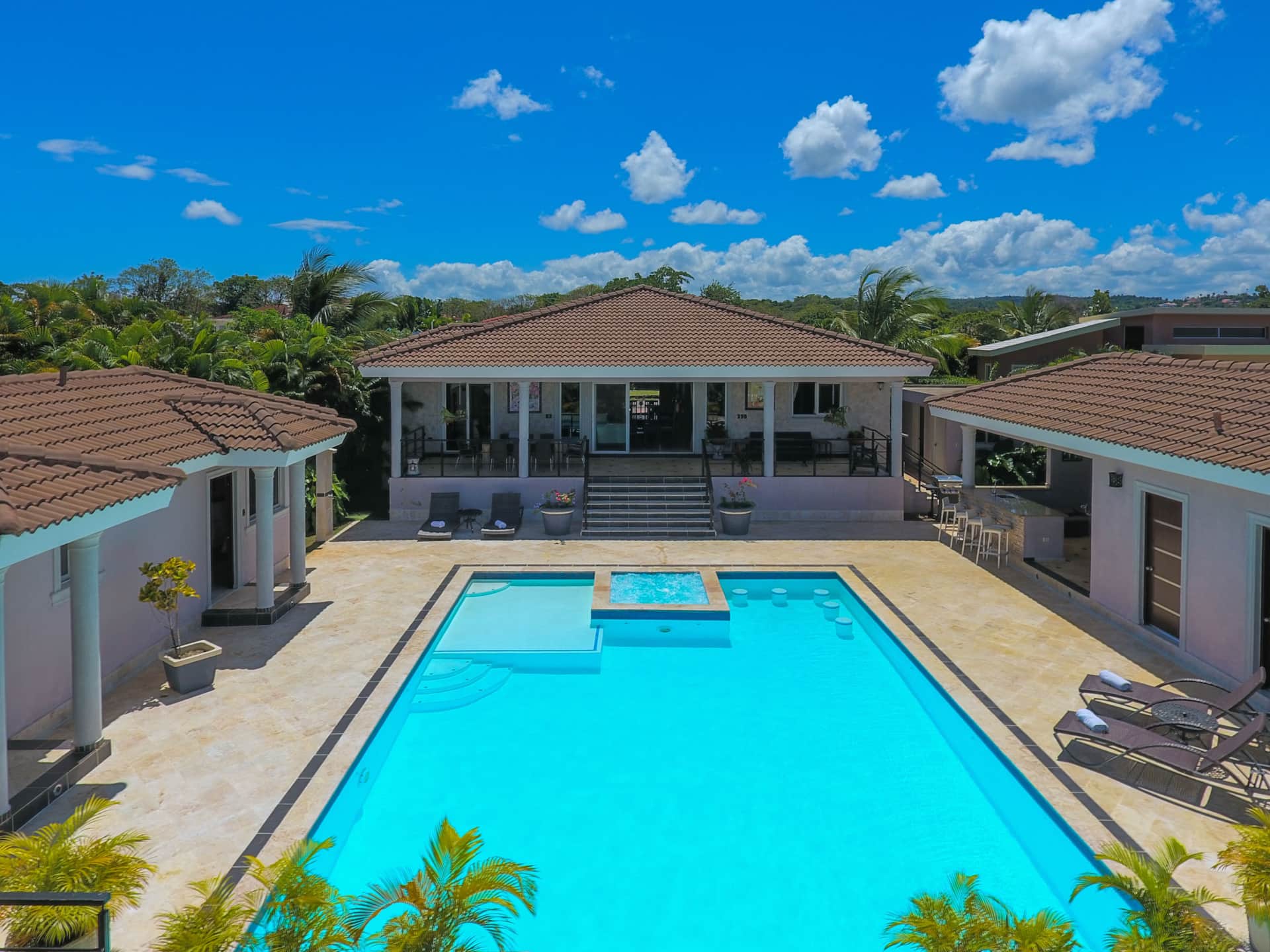 CONTI 813 de 6 habitaciones • Vista al mar • ENERGÍA SOLAR DE RESPALDO • Jacuzzi