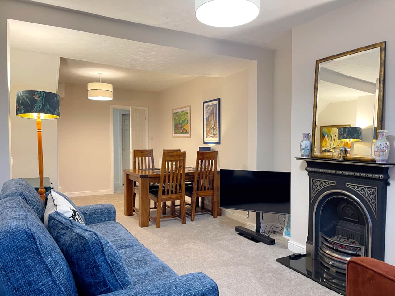 Spacious Livingroom
