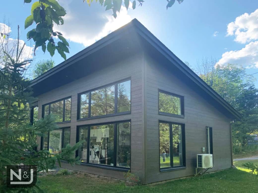 Vue du chalet de l'extérieur