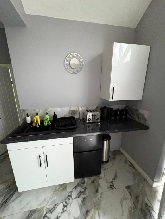 Sink and worktop