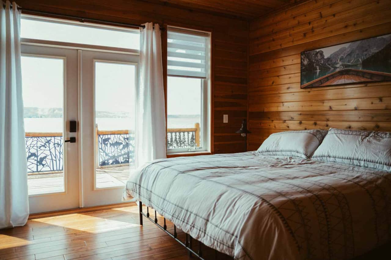 Master bedroom - King size bed