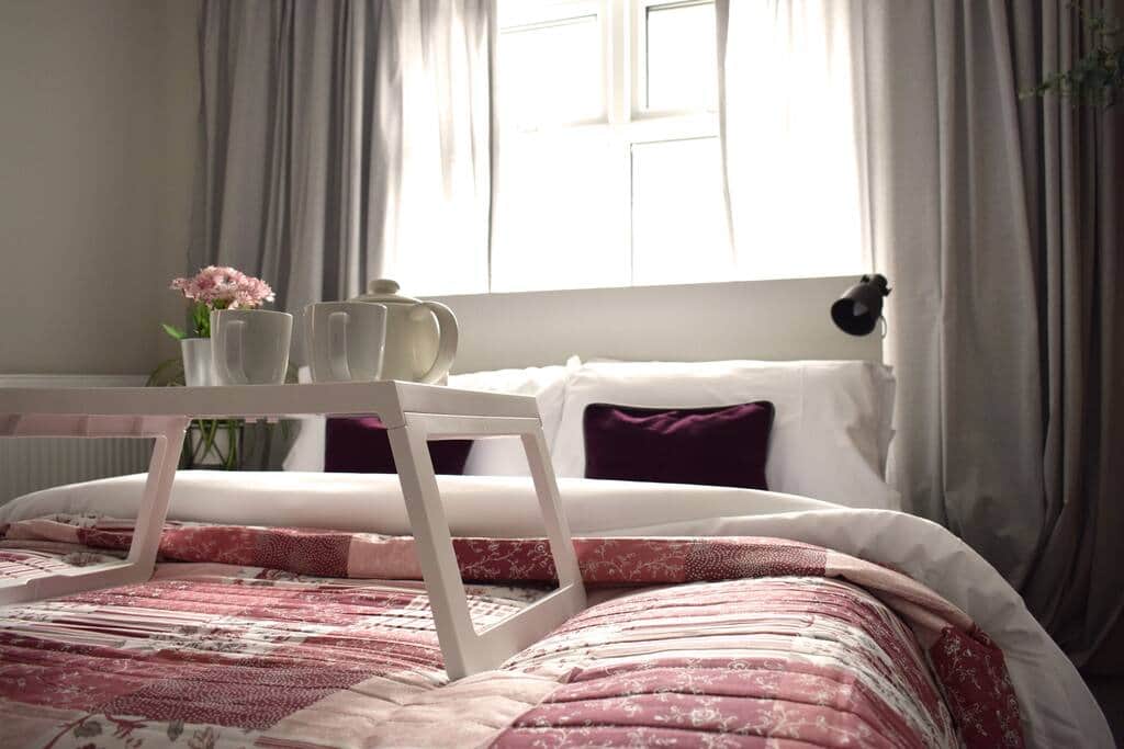 Romantic, Bright and light master bedroom Southampton