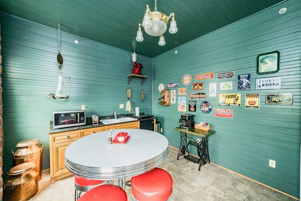 Carriage House Kitchen | Dining
