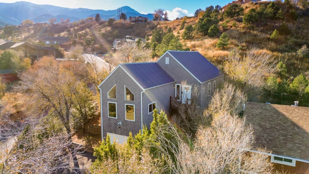 Front view of Red Rocks Retreat!