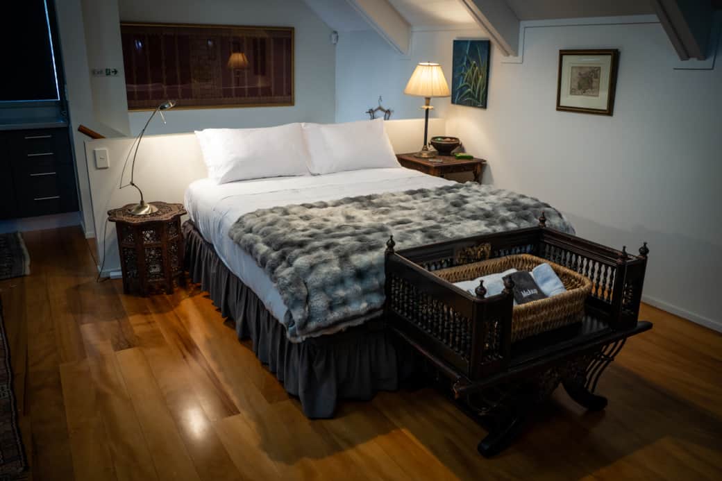 Queen bed
