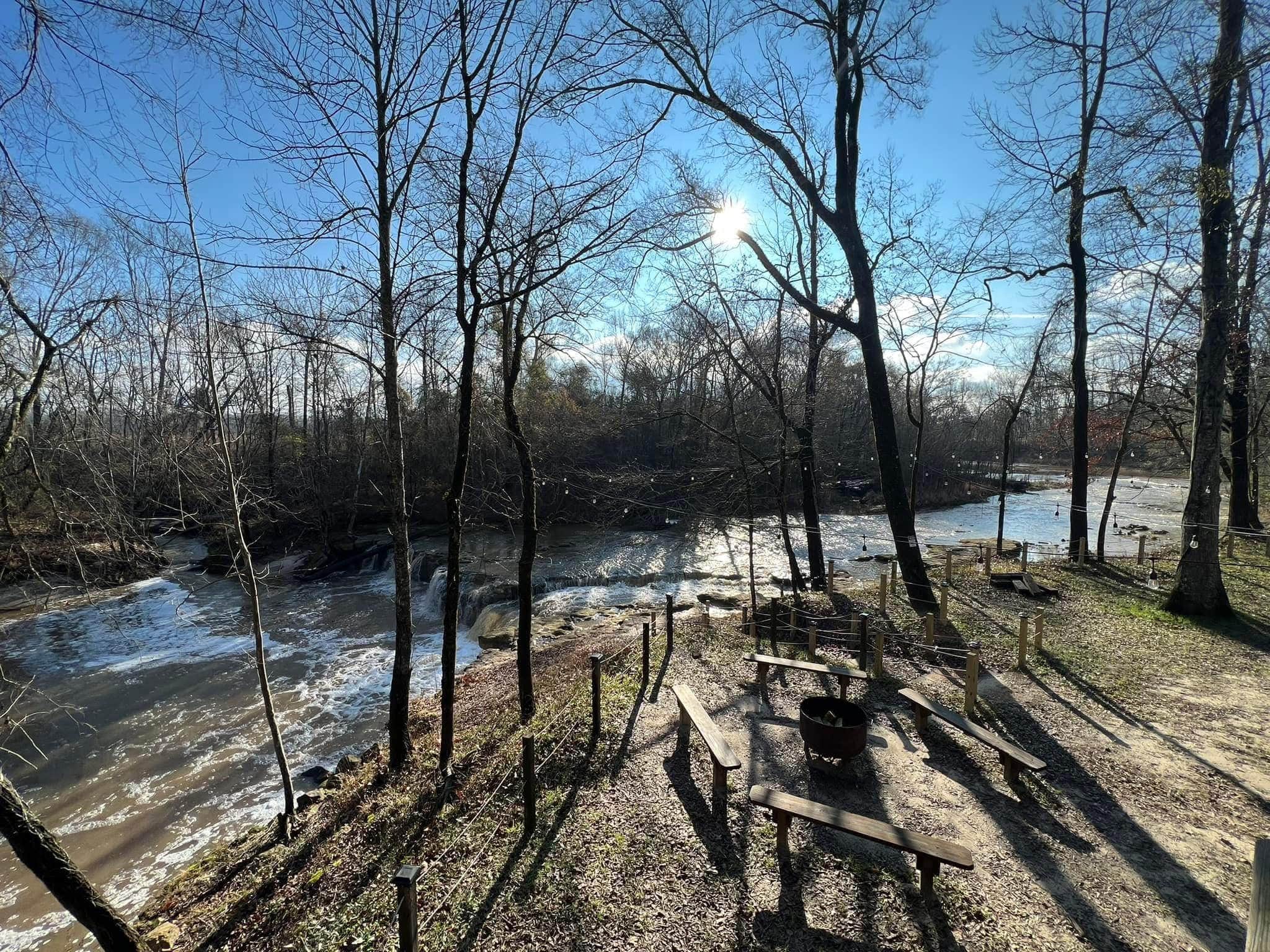 https://l.icdbcdn.com/oh/33125f74-d1d4-4ede-bcec-730ab149ed3b.jpg?w=2080-2