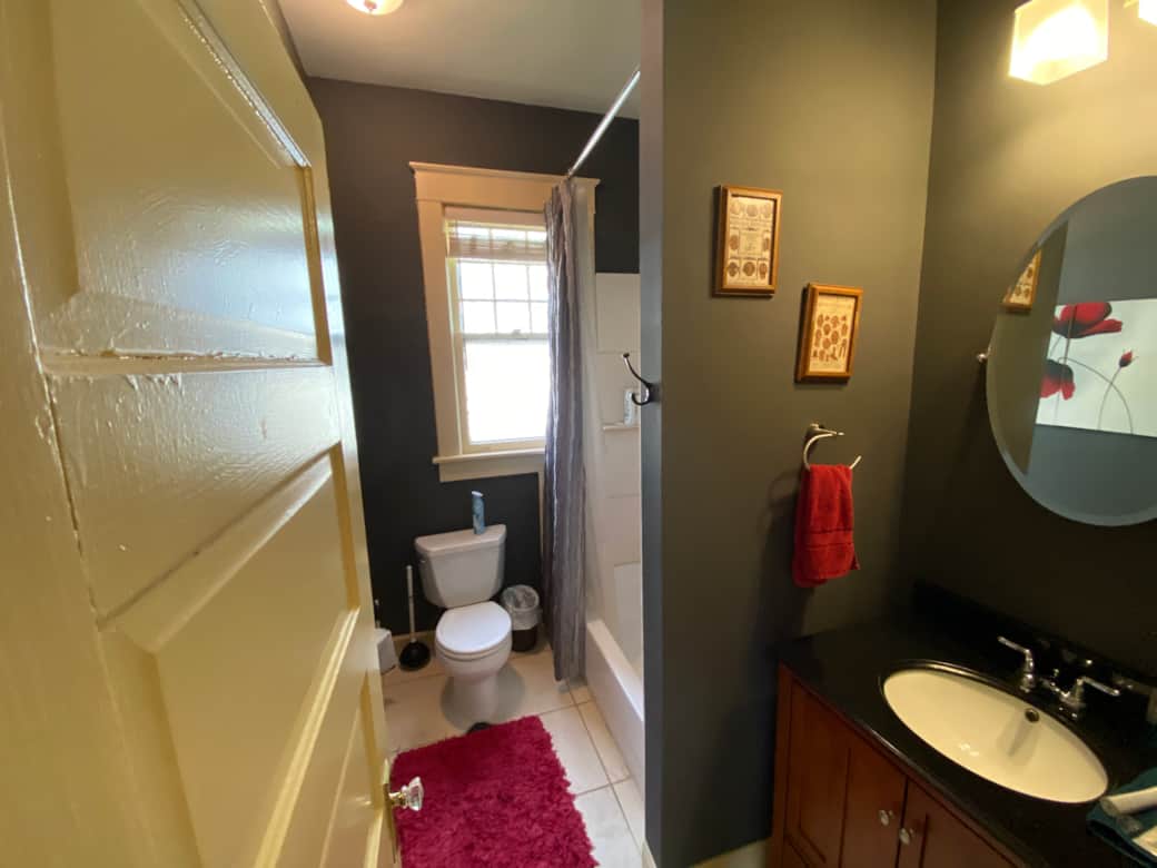 Front bathroom Front bathroom
