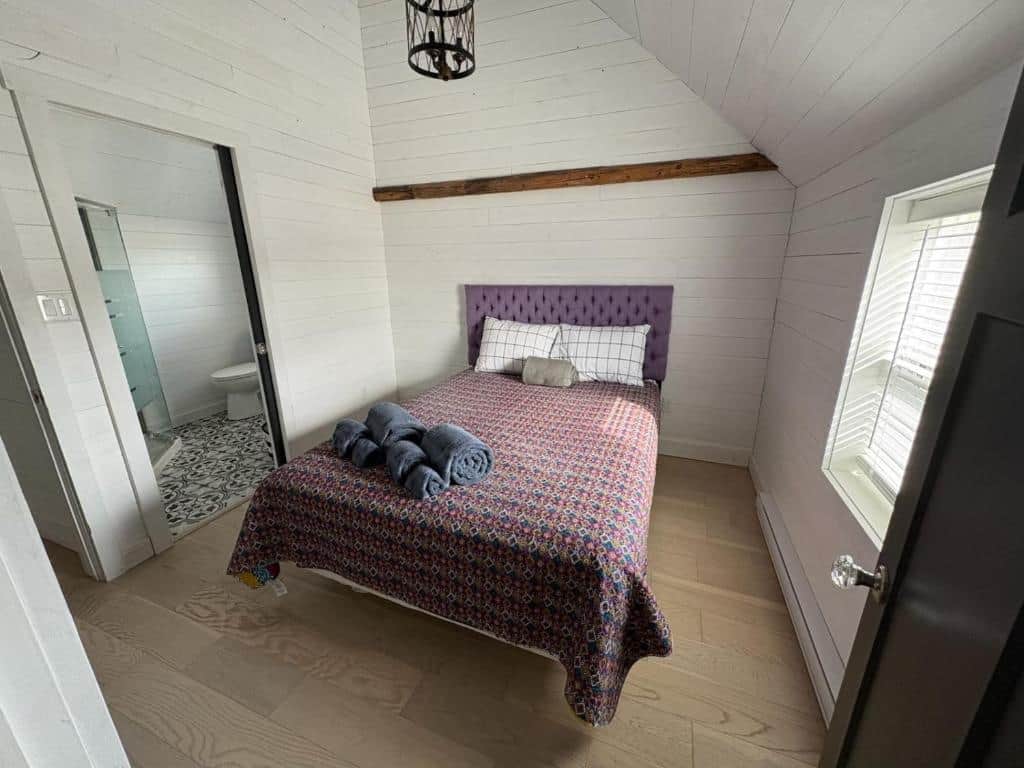 Bedroom (1)