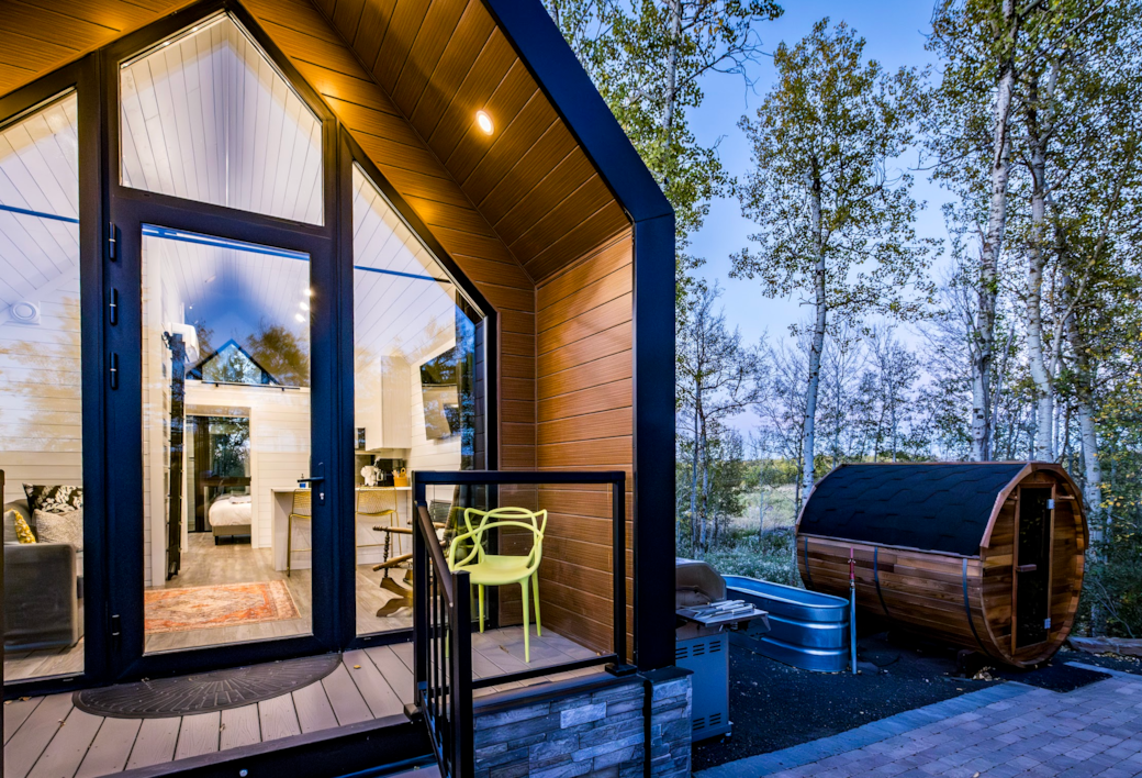 The Sauna & Cold Dip Tub