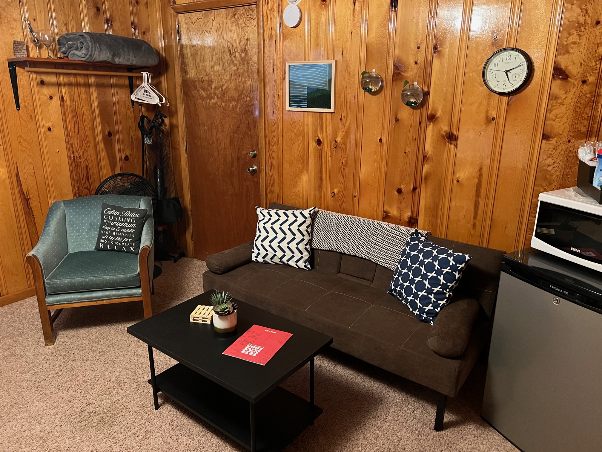 Mountain View Lodge Queen Single Room 2 Motel In Red River Mountain View Lodge Queen Single Room 2 Motel In Red River