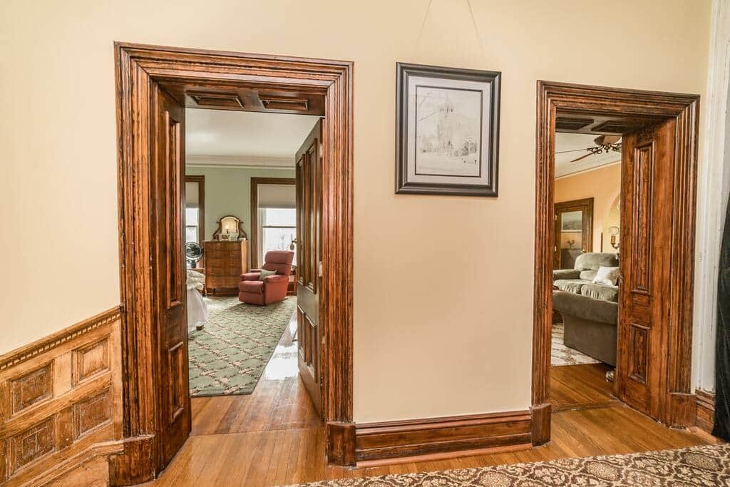 The entrance to both rooms from the hallway