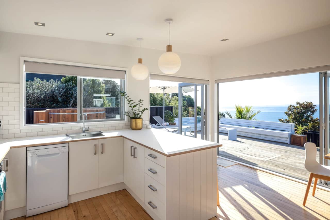Kitchen / dining 