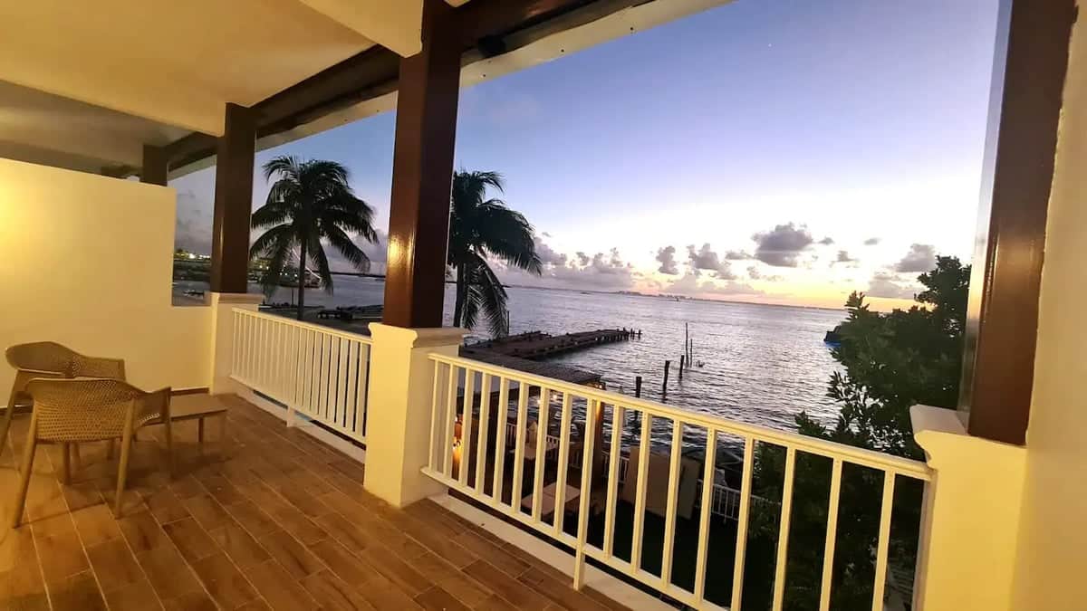Marina Bartolome - Suite 1 - Bartolome Suites - Oceanfront - Isla Mujeres - Vacation Rentals - Bedro