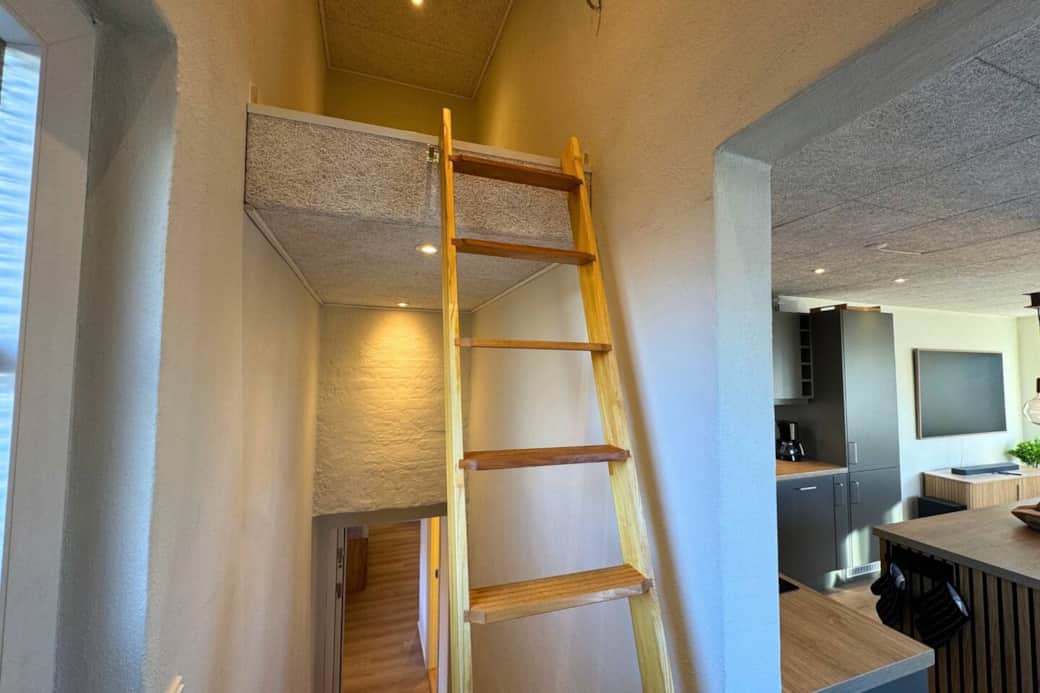 Entrance and Storage Area