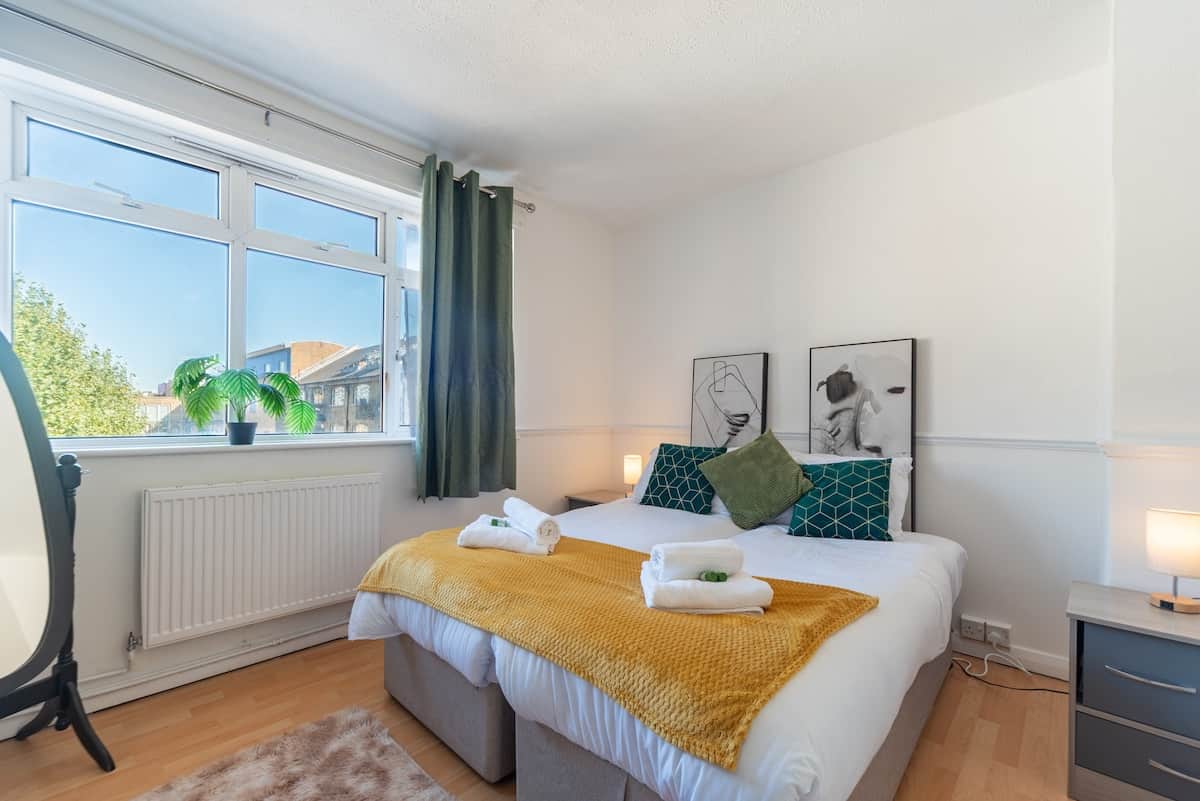 The two single beds convert to a kingsize bed.