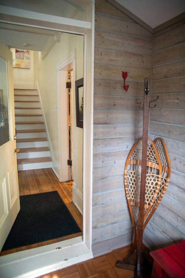 Rustic artistic decor throughout