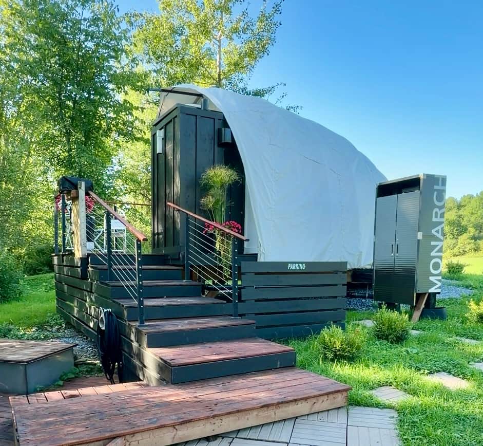 Entry & BBQ