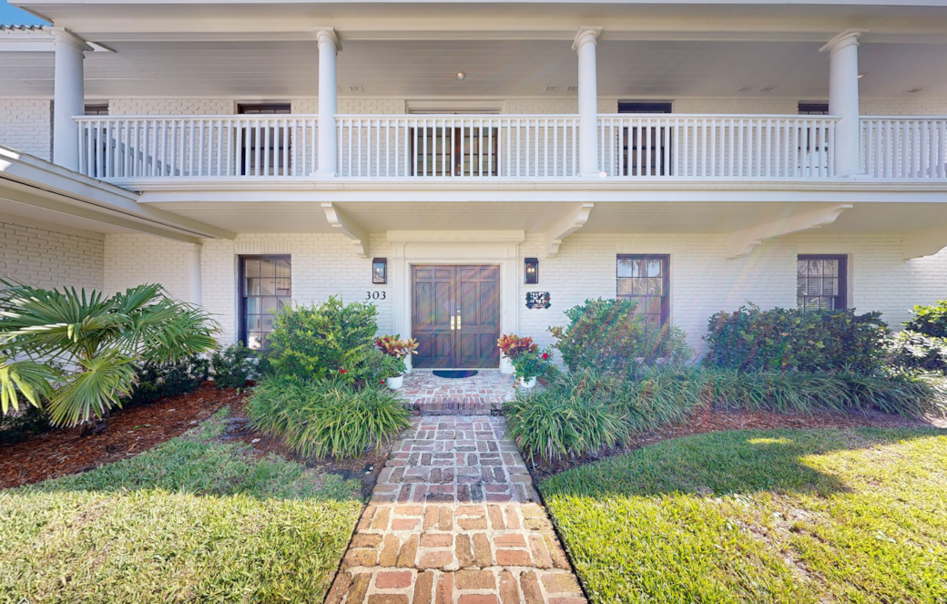 Front Porch - The Reunion House