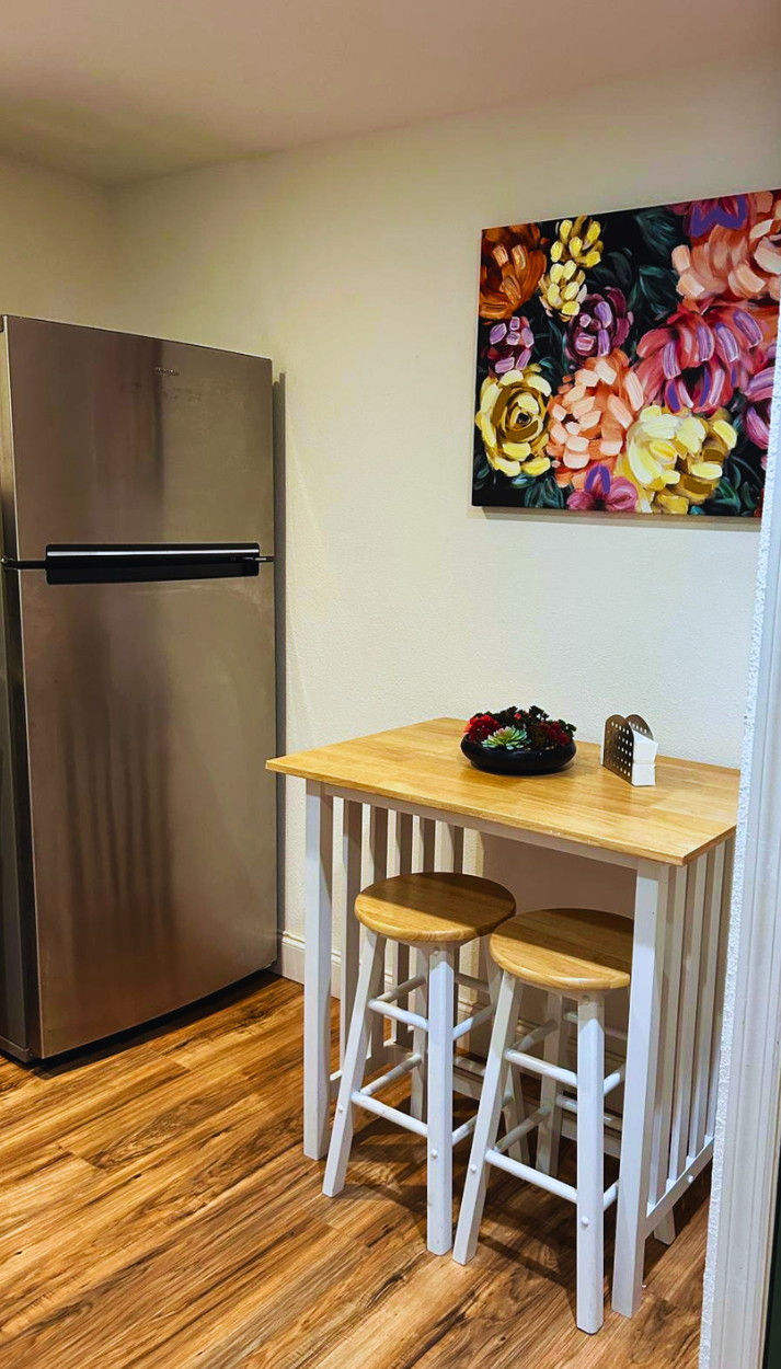 Comfortable dining table with seating, perfect for enjoying your meals. Lakeland, FL