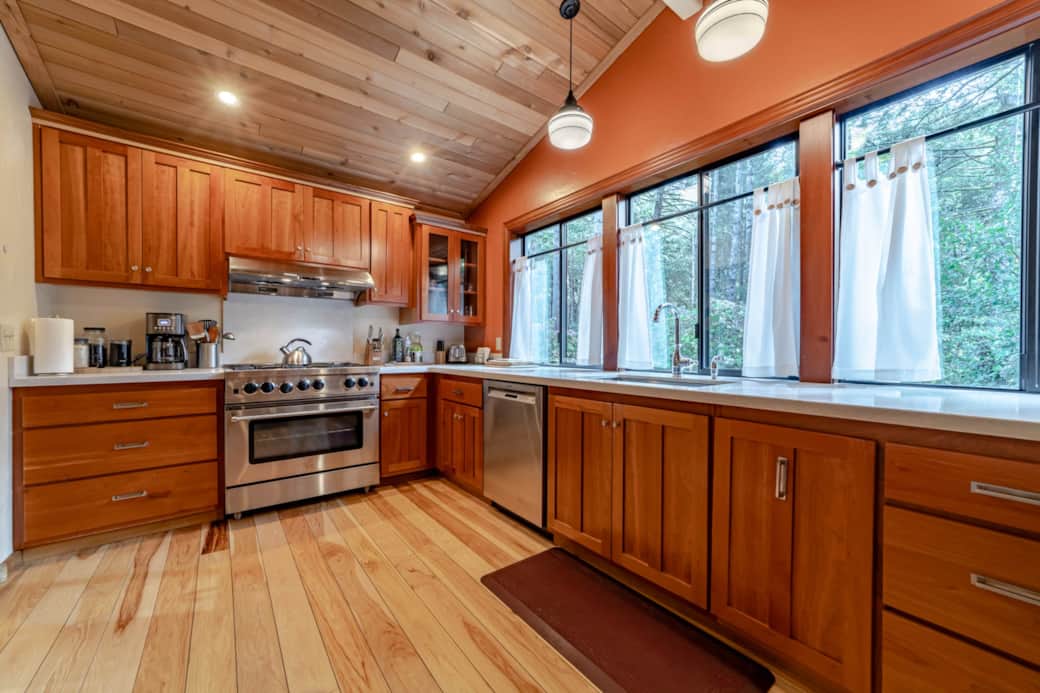 Lots of counter space for meal prep