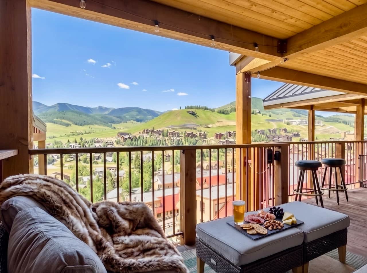 Enjoy apres everything on the back porch with beautiful westerly views over the valley.