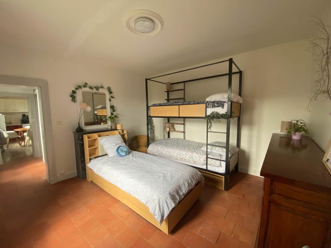 Chambre 4 lits (manque 1 sur la photo)