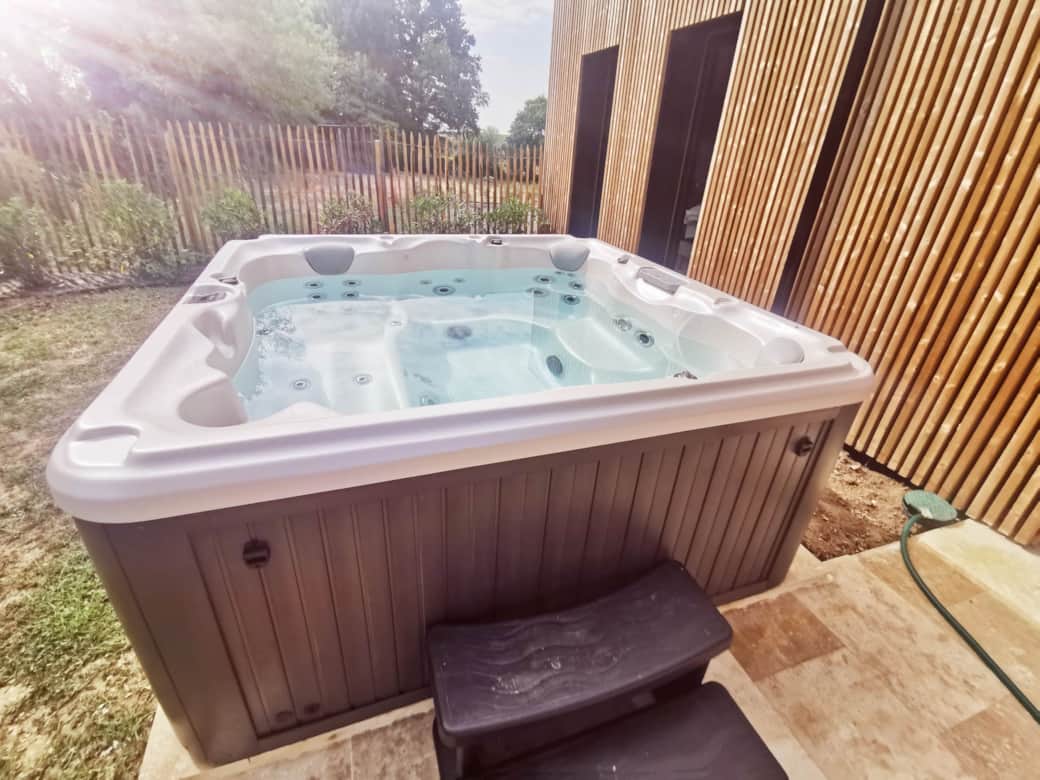 Jacuzzi 6 places