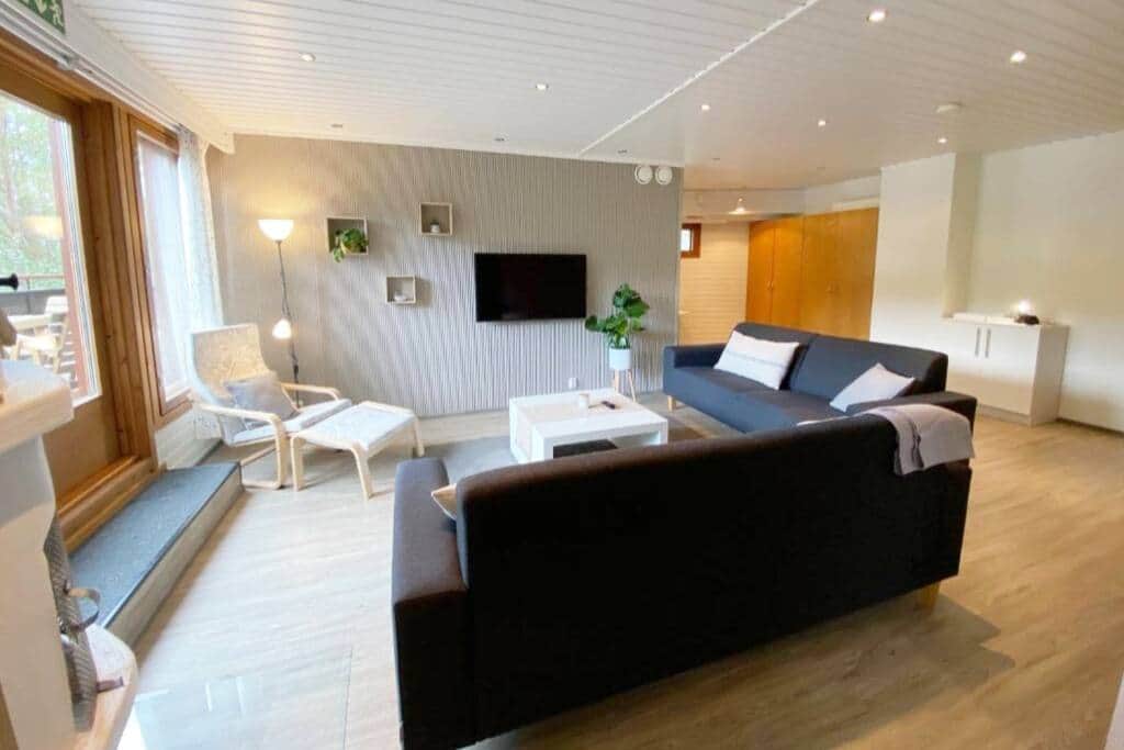 Lake View - Living Room