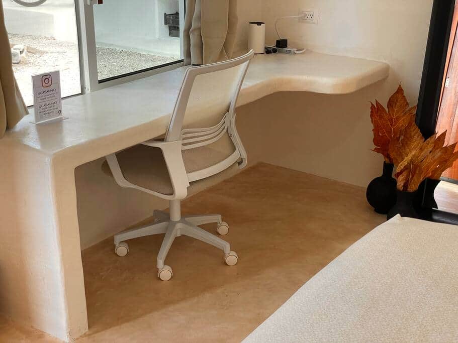 Master Suite 1 Desk
