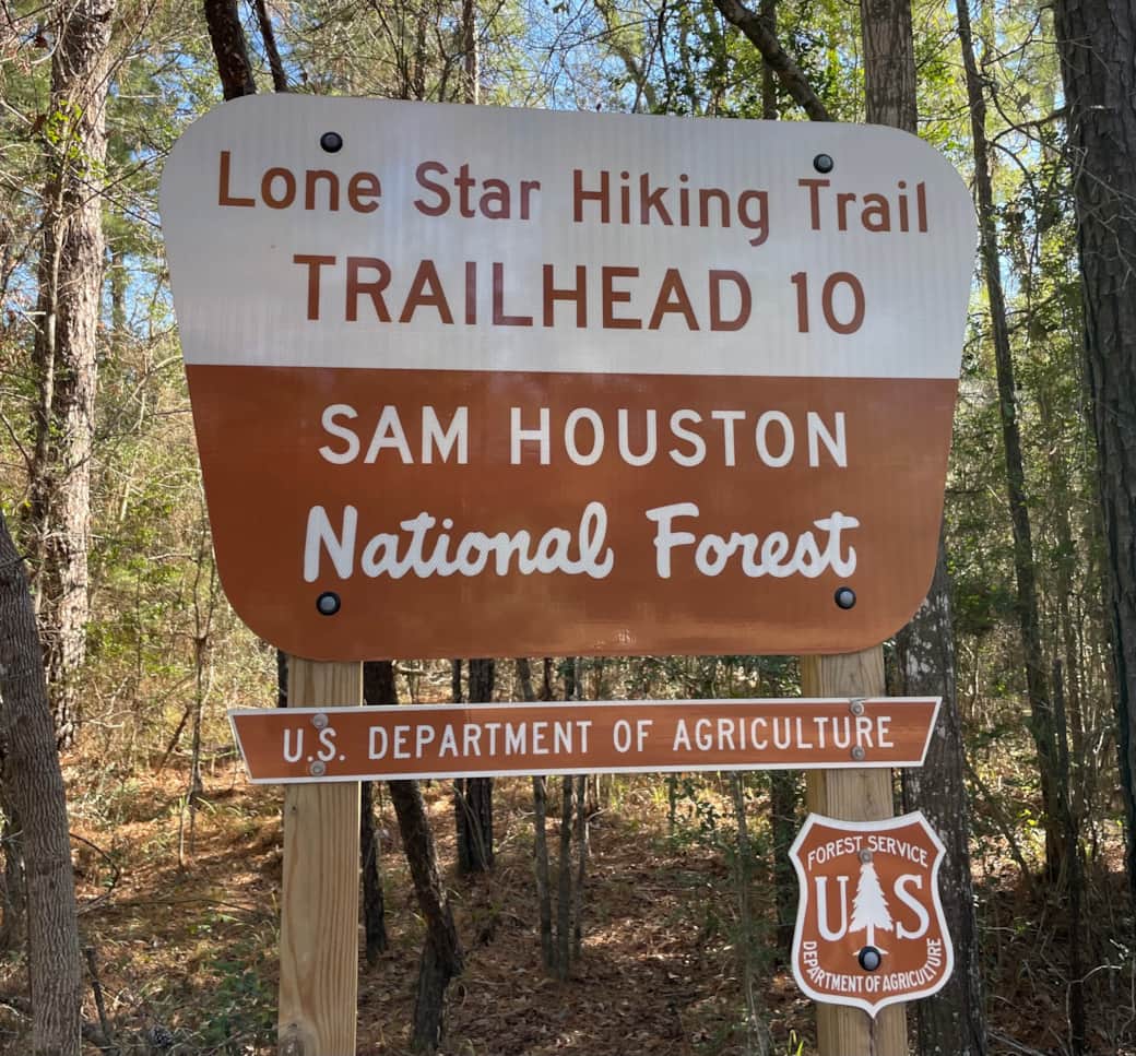 Nearby Trailhead only 1 mile from Cabin