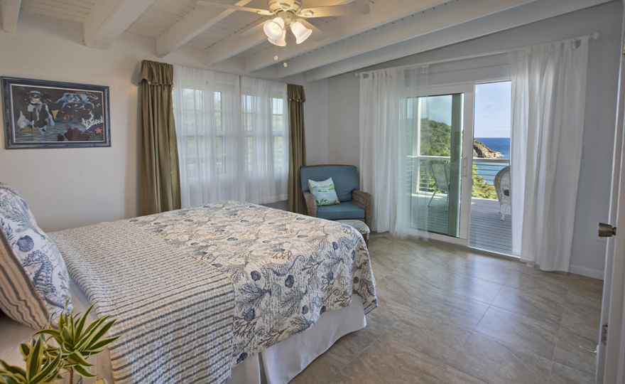 Lower Level Queen Bedroom