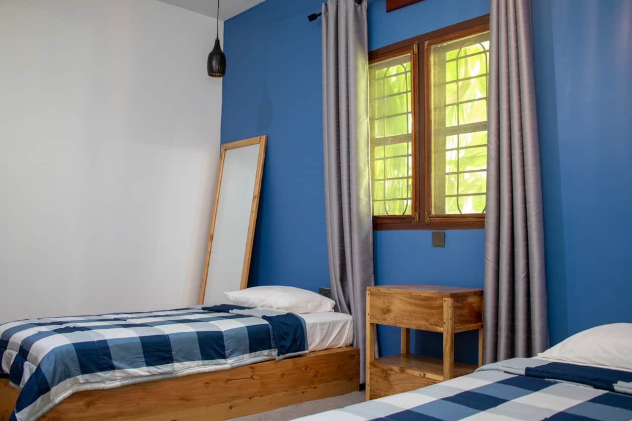The Blue Room Bedroom - 2 Single Beds