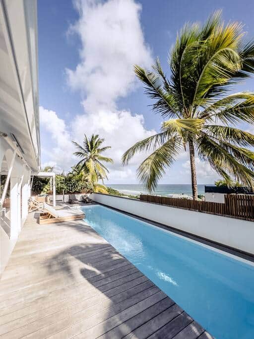 Piscine vue mer