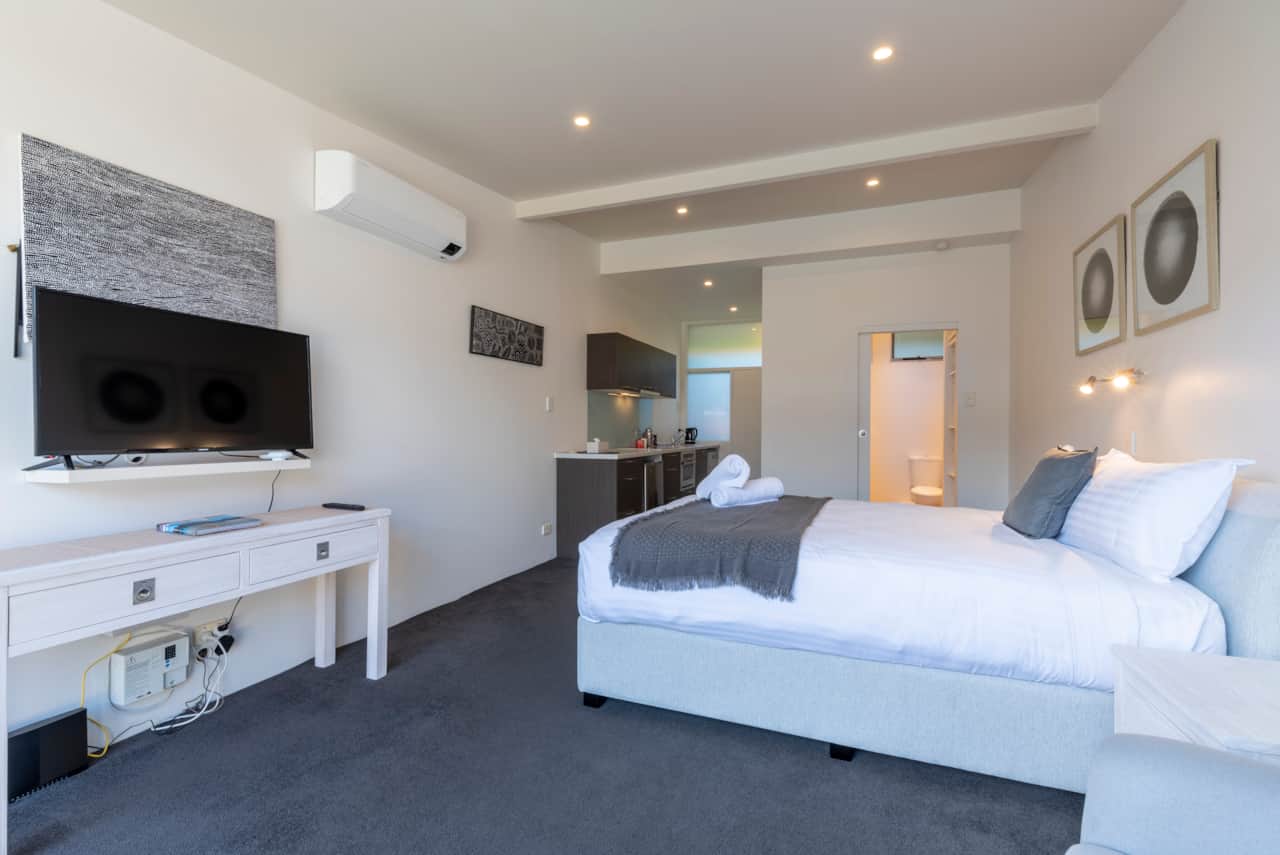 Studio Apartment 01