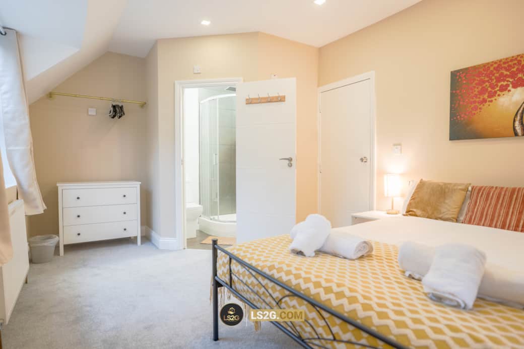 Bedroom 1 by LS2G Stays