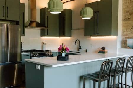 Unit B - Eat In Gourmet Kitchen