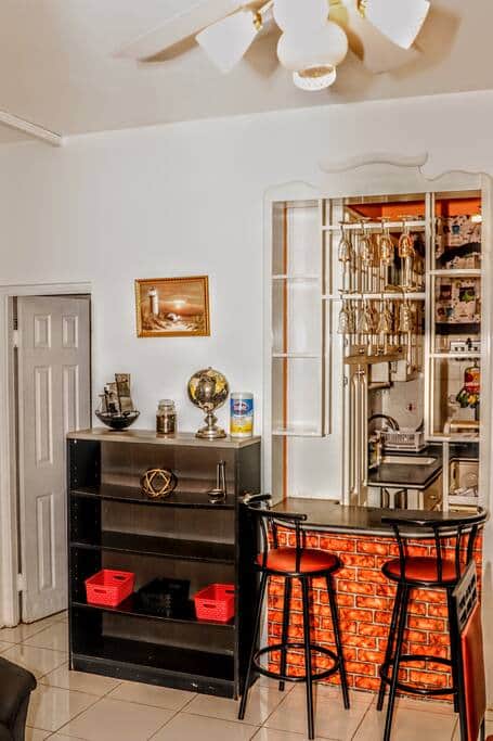 Dinning and Bar 
