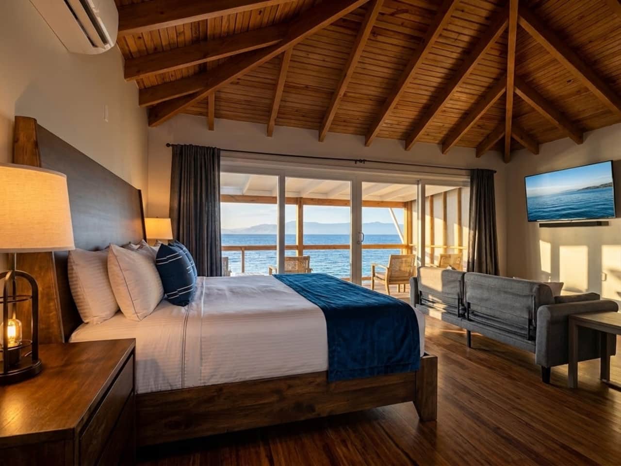Quatro Vista King Penthouse Living Area