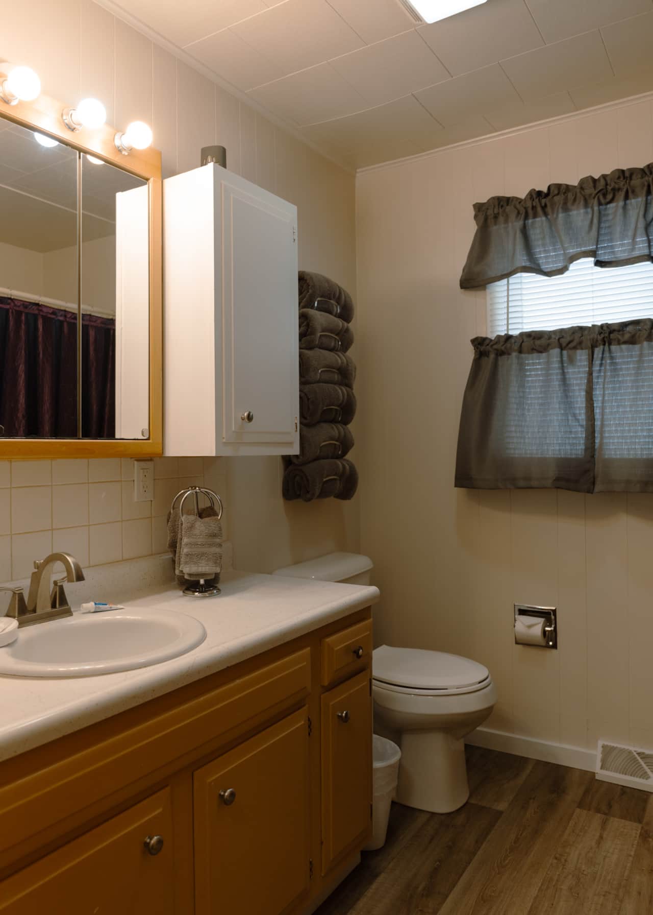 West Lodge Bathroom2