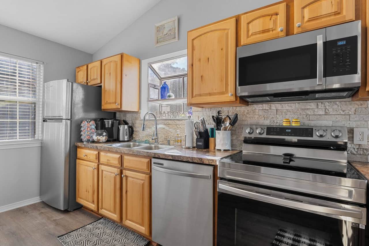Full updated kitchen with stove/oven and dishwasher!