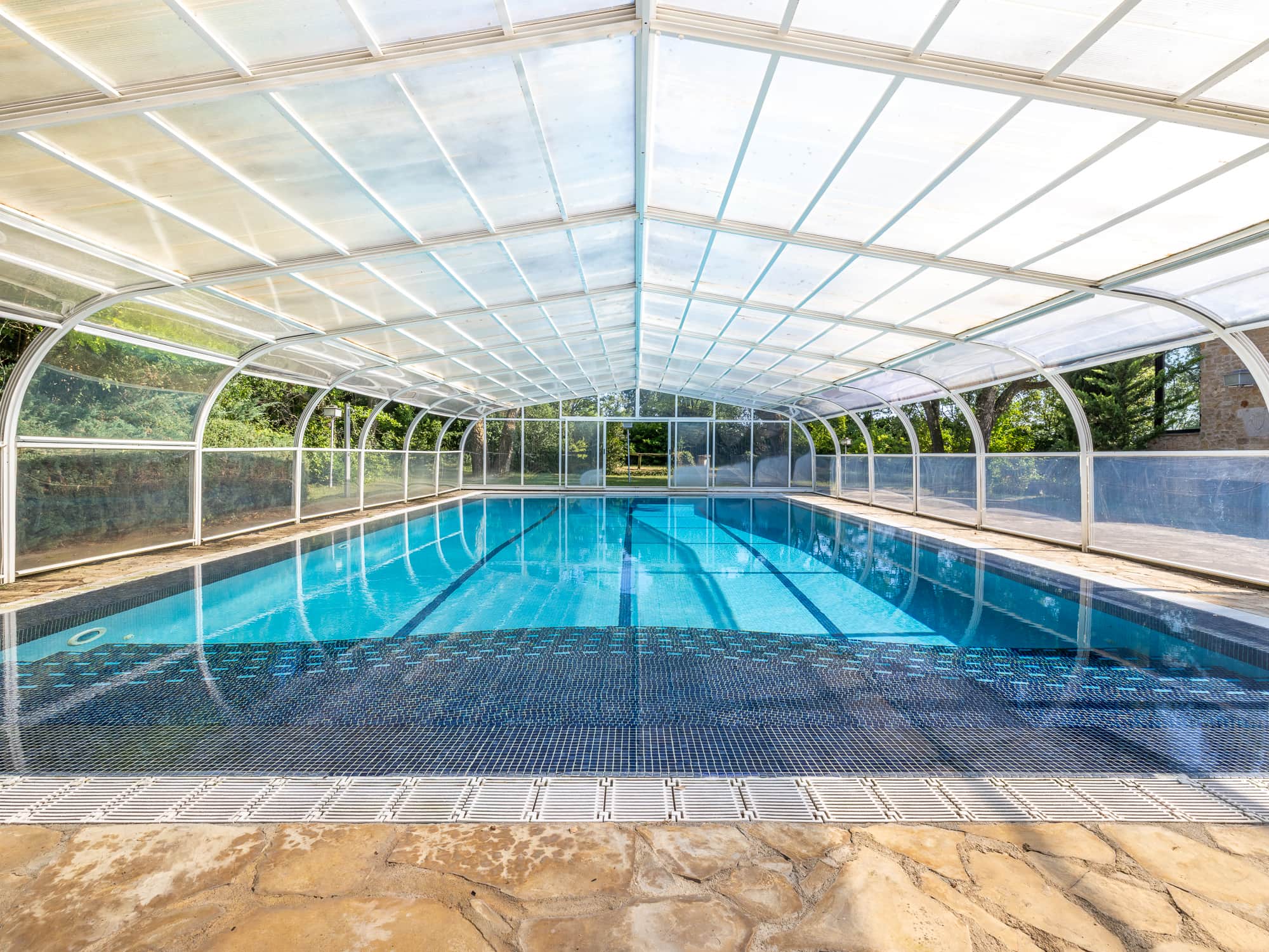 Piscina cubierta de 100m2