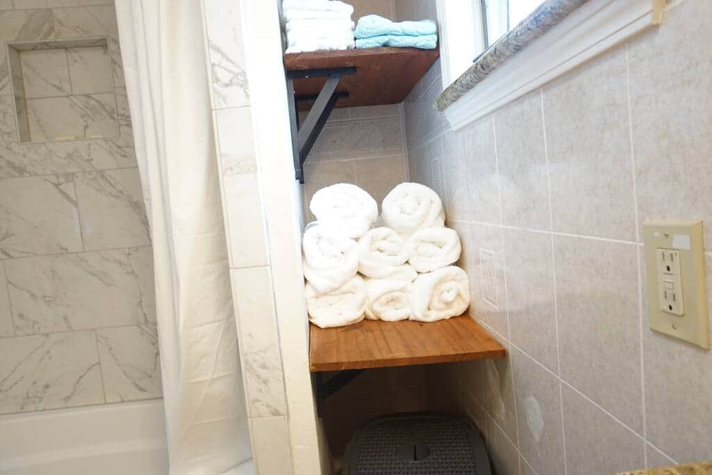 Plenty of fresh towels