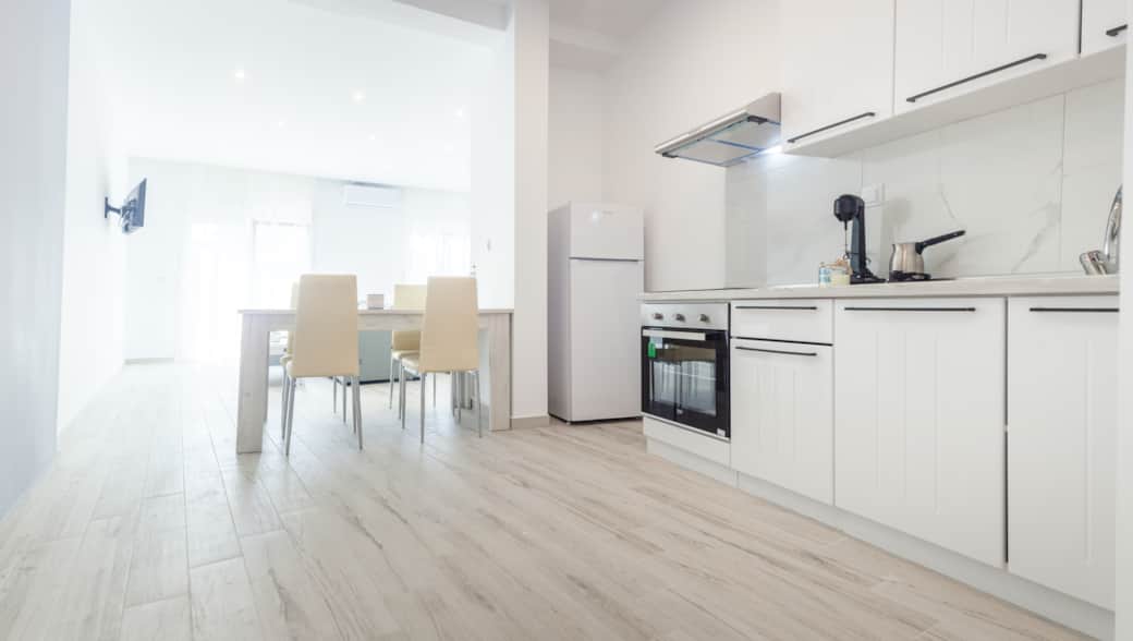 kitchen dining able fridge