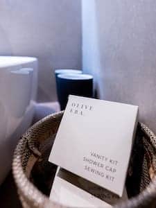 BATHROOM, SHAMPOO, SHOWER GEL AND LOTION PROVIDED BATHROOM, SHAMPOO, SHOWER GEL AND LOTION PROVIDED