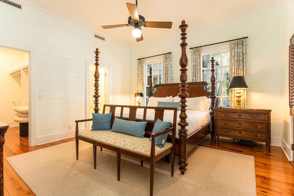 King Bed Suite - 1st Floor
